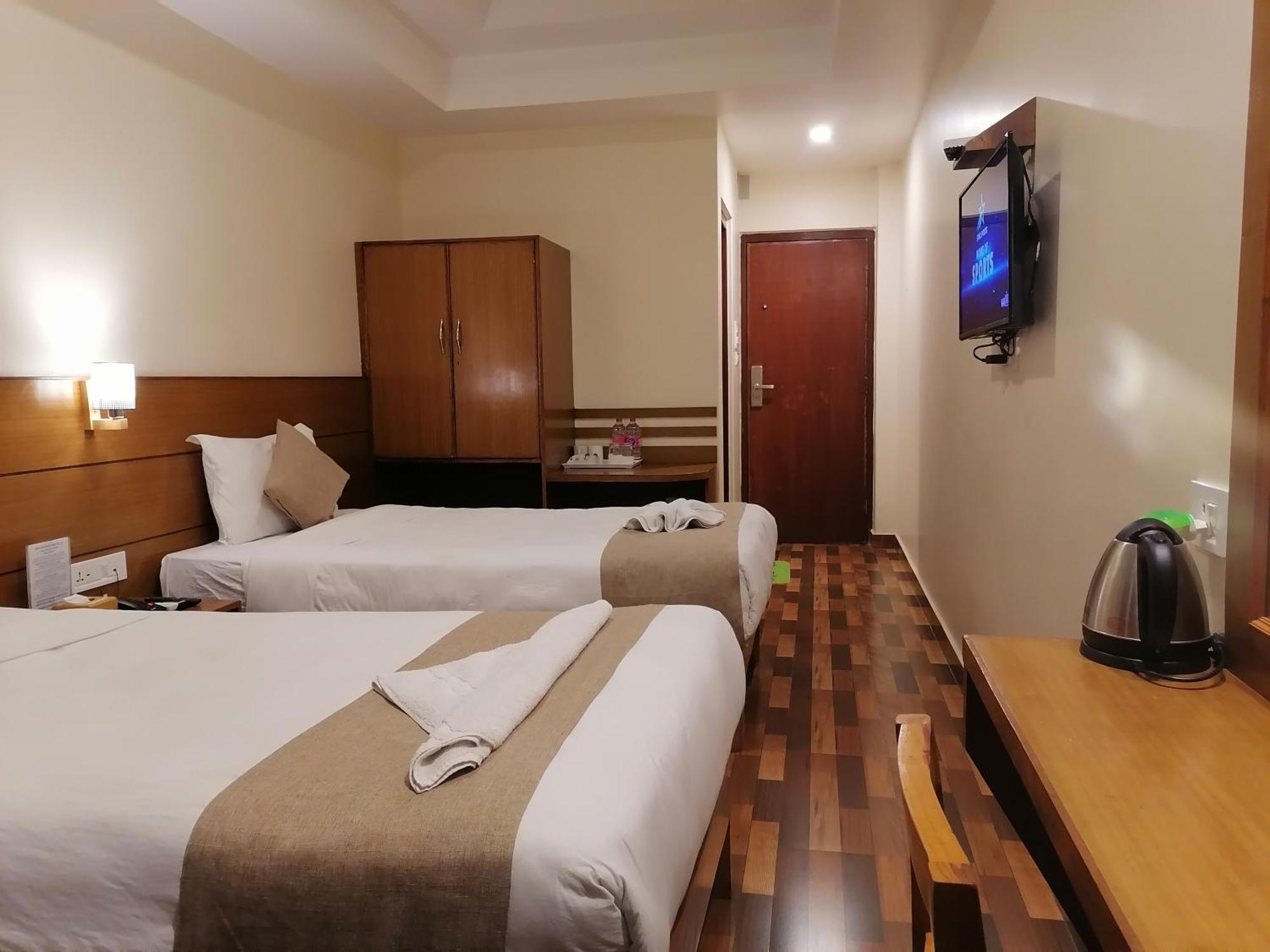 Urban Boutique Hotel Покхара Екстер'єр фото