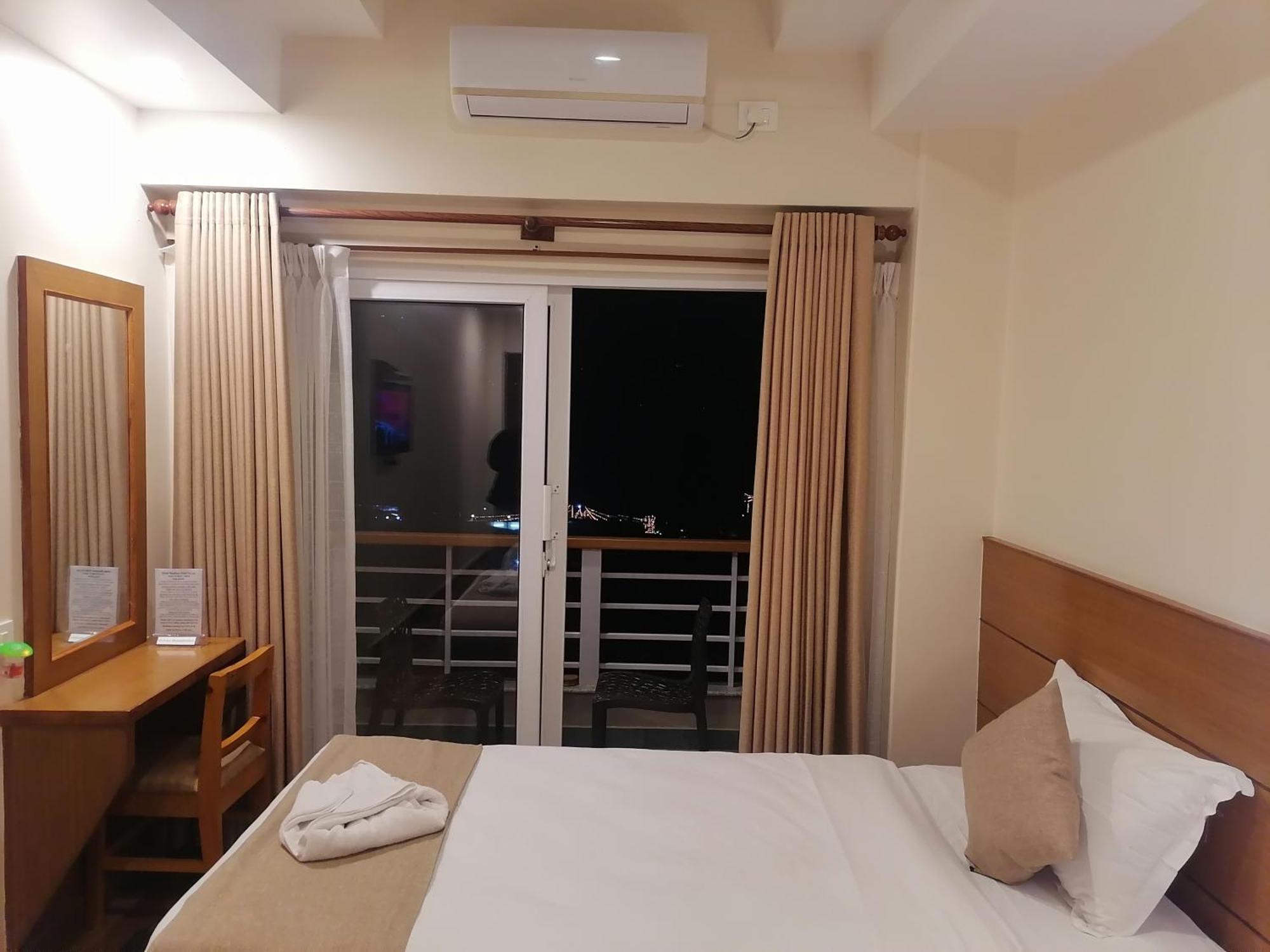 Urban Boutique Hotel Покхара Екстер'єр фото