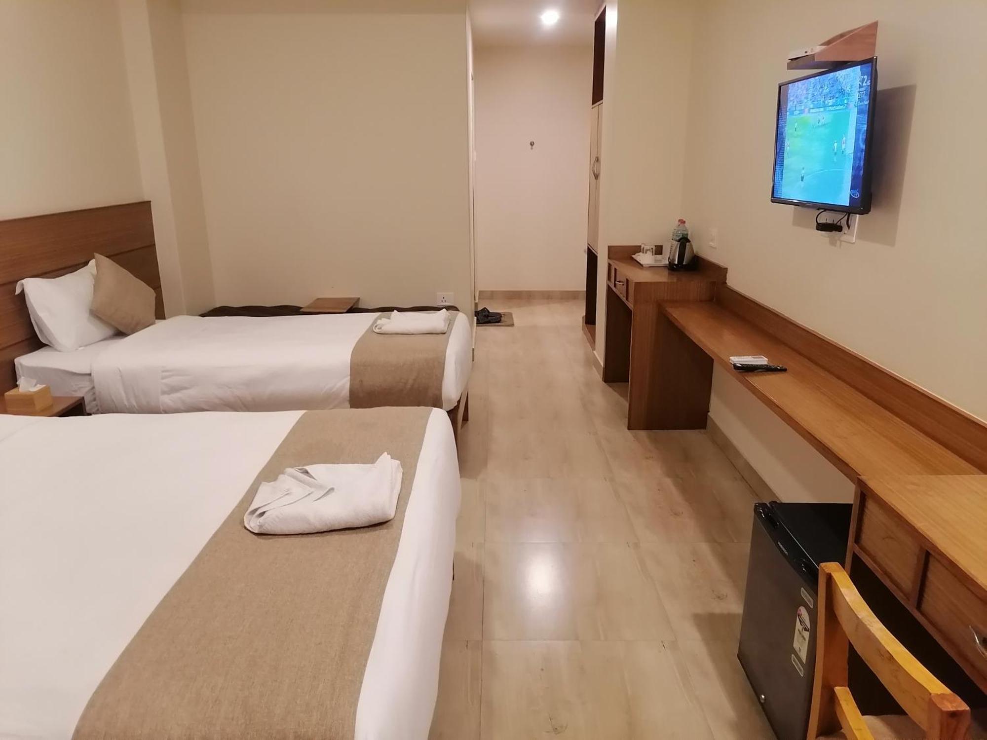 Urban Boutique Hotel Покхара Екстер'єр фото