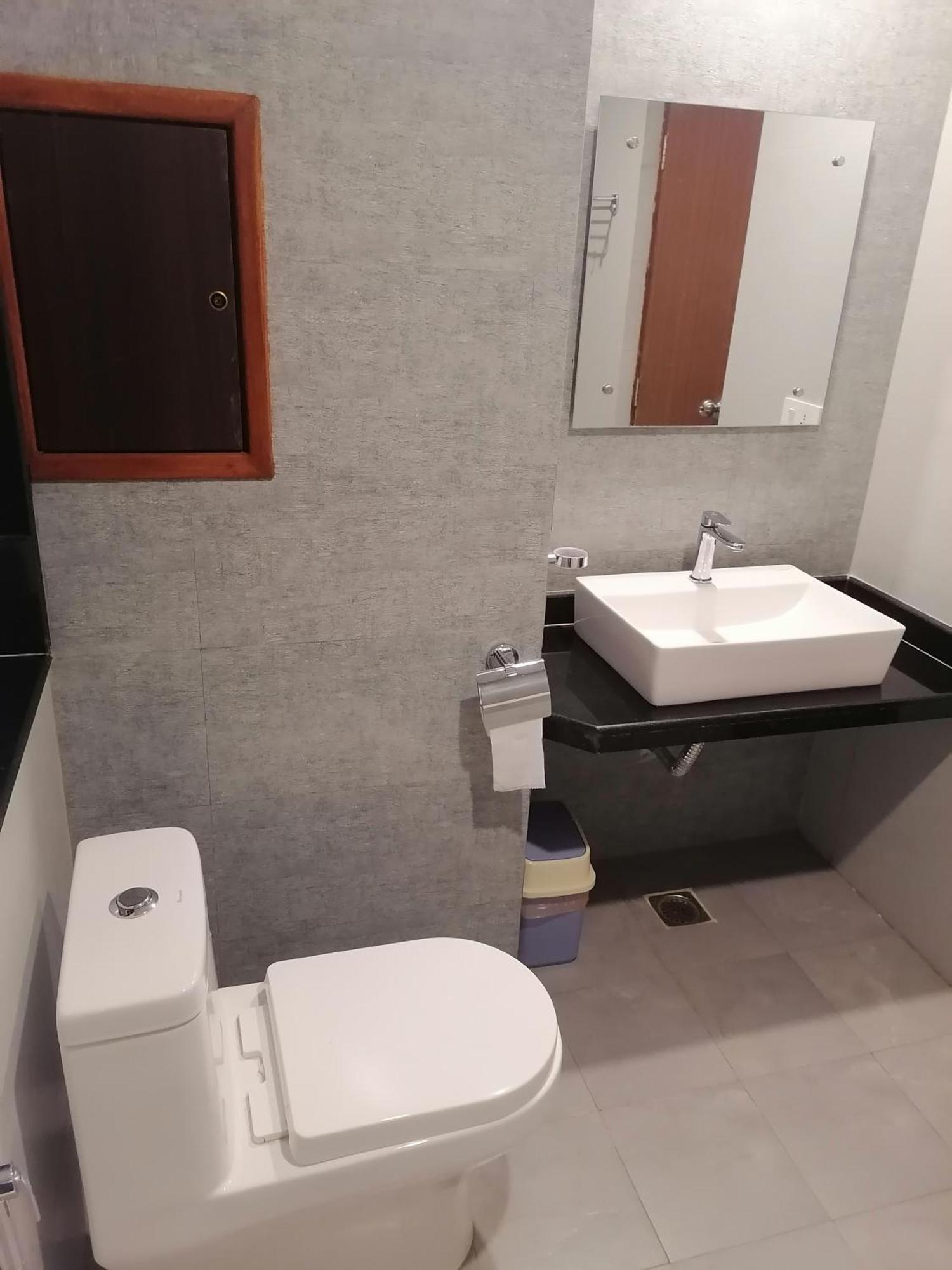 Urban Boutique Hotel Покхара Екстер'єр фото