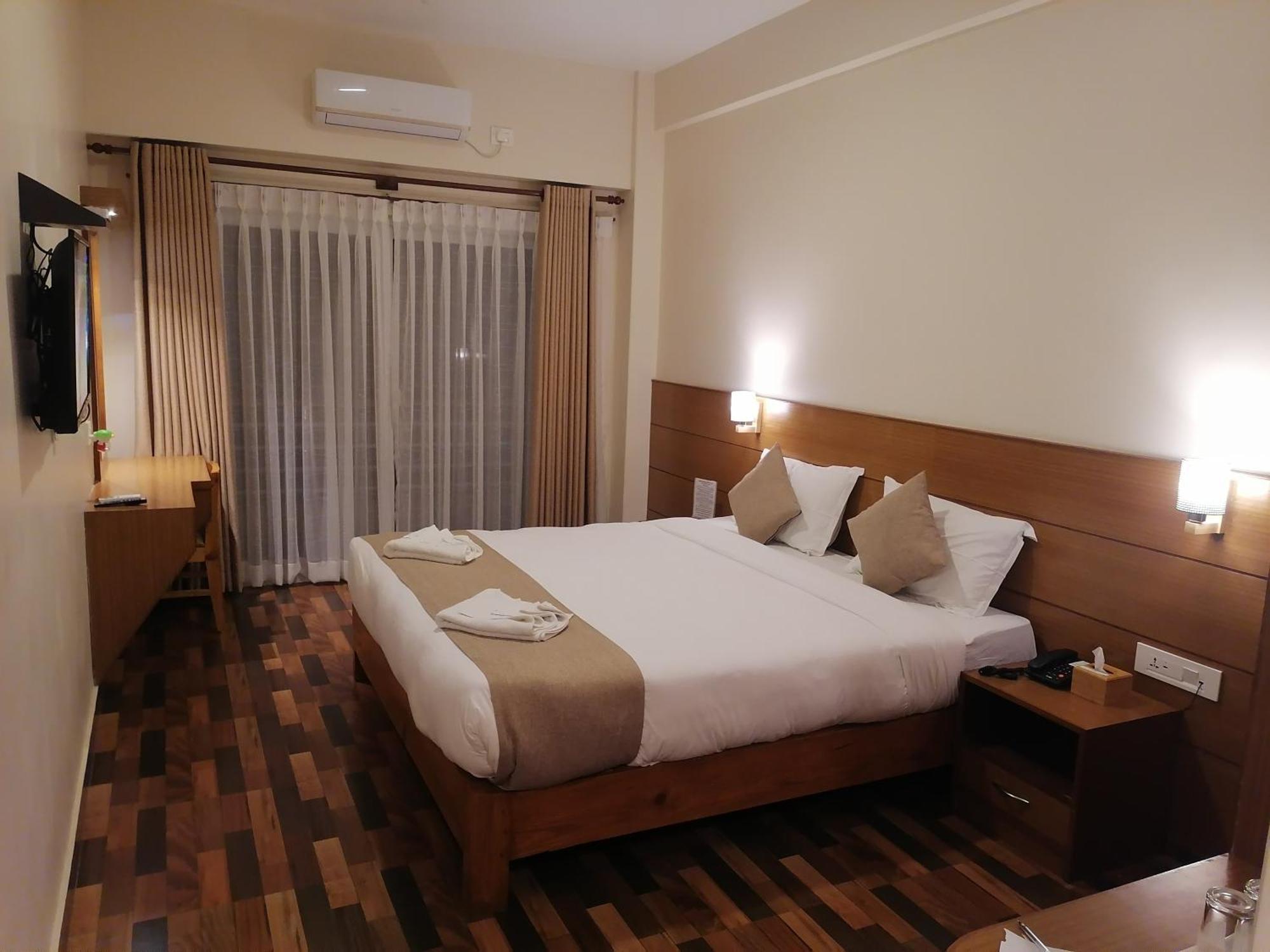 Urban Boutique Hotel Покхара Екстер'єр фото